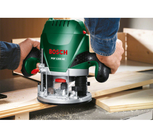 Вертикальная фрезерная машина Bosch POF 1200 AE