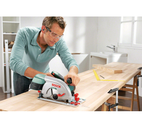 Ручная циркулярная пила Bosch PKS 66 A
