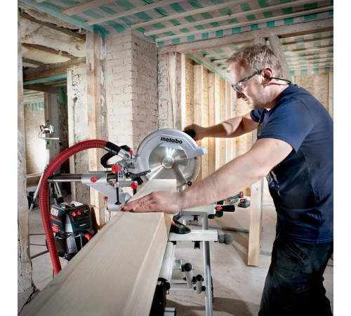Торцовочная пила Metabo KGS 305 M 619305000