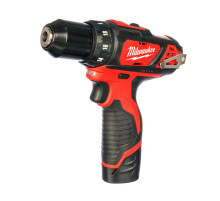 Аккумуляторная дрель-шуруповерт Milwaukee M12 BDD-202С 4933441915