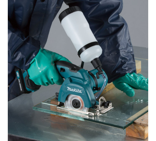 Аккумуляторная алмазная пила Makita CC301DWAE