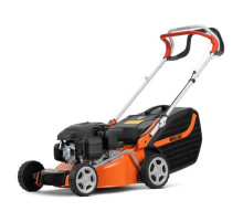 Газонокосилка Oleo-Mac gv 44 tk comfort, двигатель emak k450 ohv (123 cc), самоходная, травосборник 60 л, ширина деки 44 см, ширина кошения 41 см, 24.5 кг 6610-9074E5